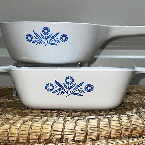 Vintage Corningware Blue Cornflower Bundle - Picture 3 of 11